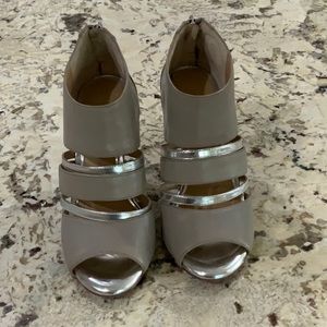 Antonio Melani Gray/silver spike Heel